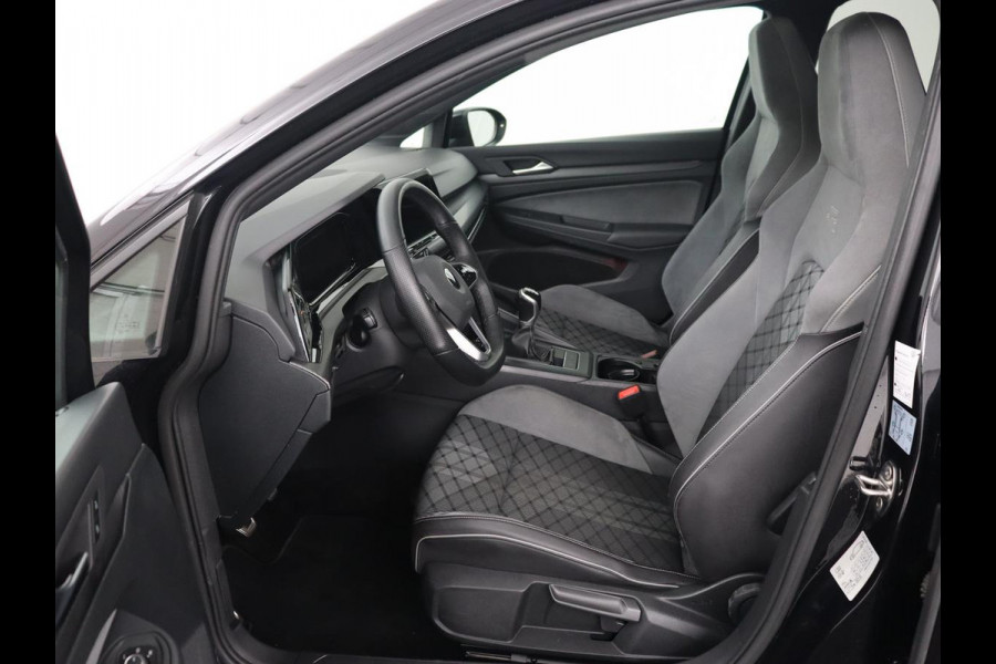 Volkswagen Golf 1.5 TSI R-Line | Panoramadak | Carplay | Sportstoelen | Navigatie | Adaptive cruise | Parkeerhulp | File Assistent | Full LED