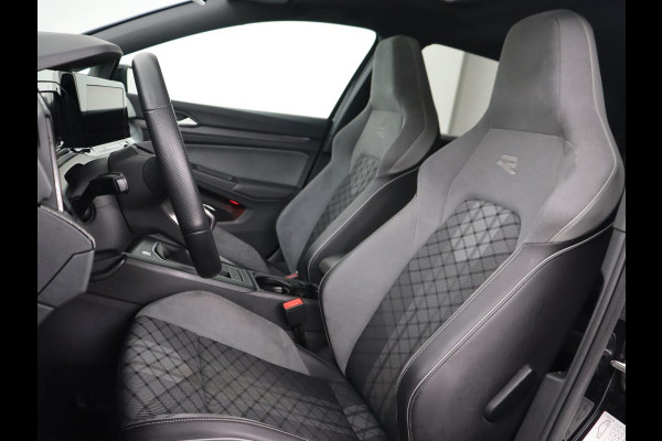 Volkswagen Golf 1.5 TSI R-Line | Panoramadak | Carplay | Sportstoelen | Navigatie | Adaptive cruise | Parkeerhulp | File Assistent | Full LED