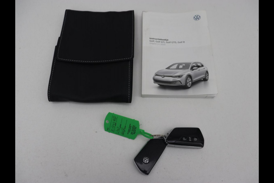 Volkswagen Golf 1.5 TSI R-Line | Panoramadak | Carplay | Sportstoelen | Navigatie | Adaptive cruise | Parkeerhulp | File Assistent | Full LED