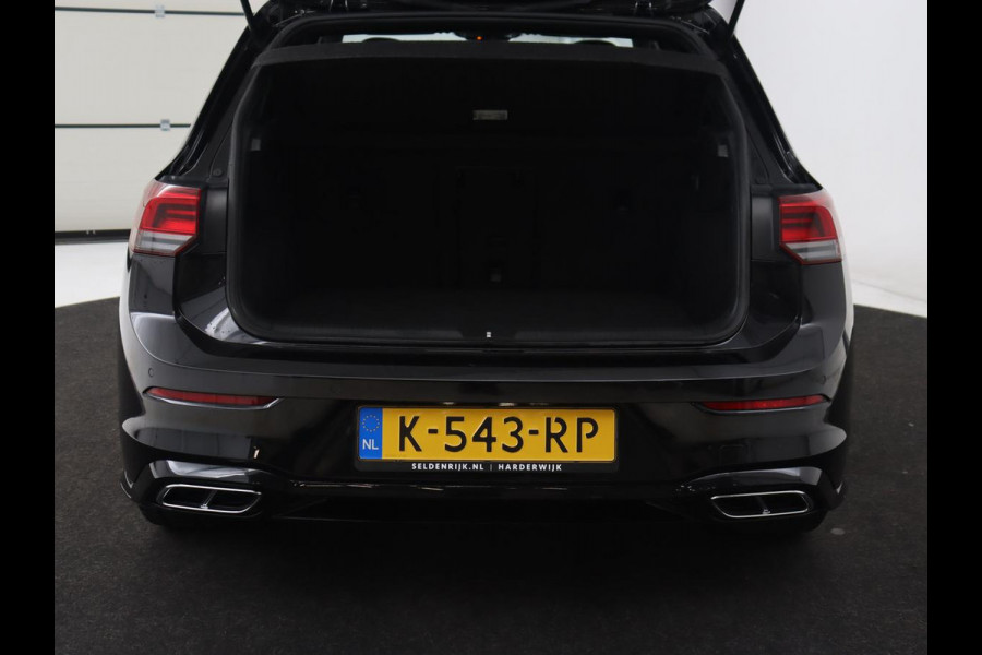 Volkswagen Golf 1.5 TSI R-Line | Panoramadak | Carplay | Sportstoelen | Navigatie | Adaptive cruise | Parkeerhulp | File Assistent | Full LED
