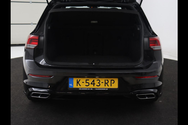 Volkswagen Golf 1.5 TSI R-Line | Panoramadak | Carplay | Sportstoelen | Navigatie | Adaptive cruise | Parkeerhulp | File Assistent | Full LED