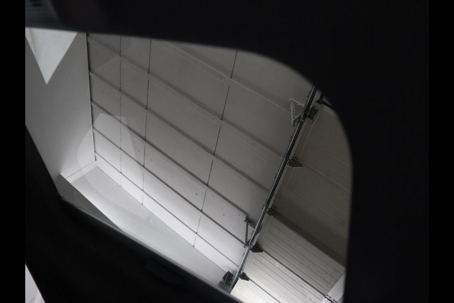 Volkswagen Golf 1.5 TSI R-Line | Panoramadak | Carplay | Sportstoelen | Navigatie | Adaptive cruise | Parkeerhulp | File Assistent | Full LED