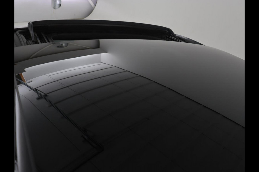 Volkswagen Golf 1.5 TSI R-Line | Panoramadak | Carplay | Sportstoelen | Navigatie | Adaptive cruise | Parkeerhulp | File Assistent | Full LED