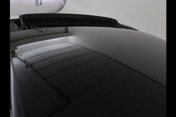 Volkswagen Golf 1.5 TSI R-Line | Panoramadak | Carplay | Sportstoelen | Navigatie | Adaptive cruise | Parkeerhulp | File Assistent | Full LED