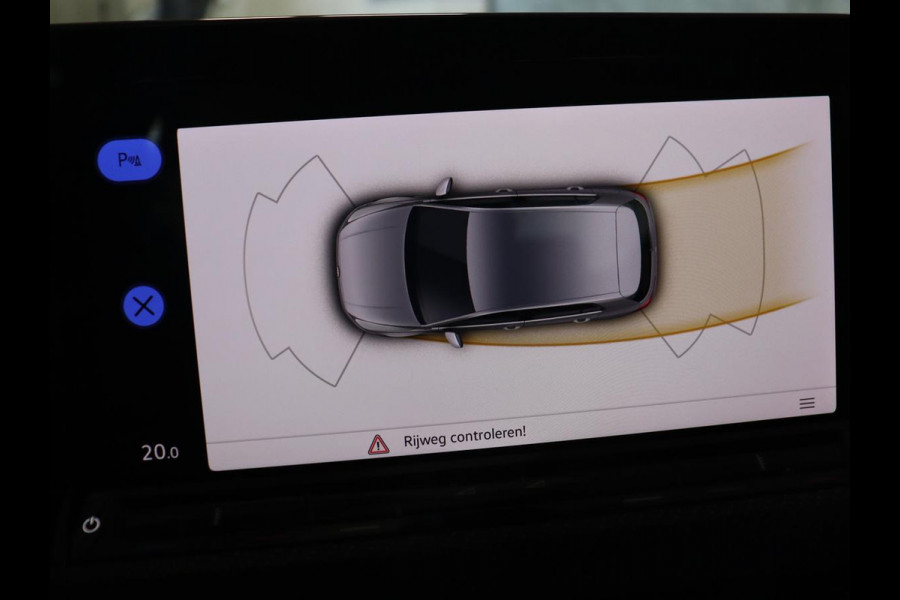 Volkswagen Golf 1.5 TSI R-Line | Panoramadak | Carplay | Sportstoelen | Navigatie | Adaptive cruise | Parkeerhulp | File Assistent | Full LED