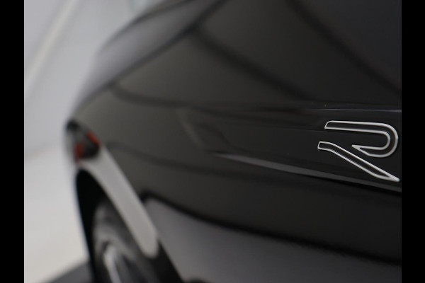 Volkswagen Golf 1.5 TSI R-Line | Panoramadak | Carplay | Sportstoelen | Navigatie | Adaptive cruise | Parkeerhulp | File Assistent | Full LED