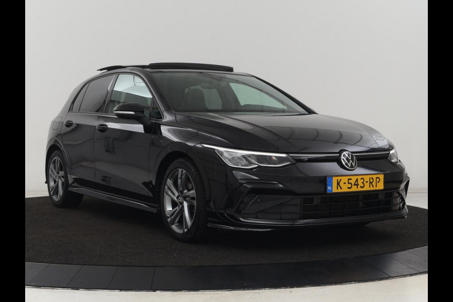 Volkswagen Golf 1.5 TSI R-Line | Panoramadak | Carplay | Sportstoelen | Navigatie | Adaptive cruise | Parkeerhulp | File Assistent | Full LED