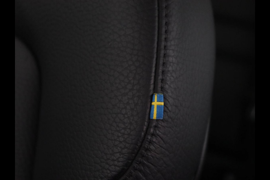 Volvo V60 2.0 T6 AWD Recharge Inscription | Trekhaak | Stoel & stuurverwarming | Leder | Adaptive cruise | Memory | Carplay | Navigatie | Camera | PHEV | Plug In Volvo V60 2.0 T6 AWD Recharge Inscription | Trekhaak | Stoel & stuurverwarming | Leder | Adaptive cruise | Memory | Carplay | Navigatie | Camera | PHEV | Plug In