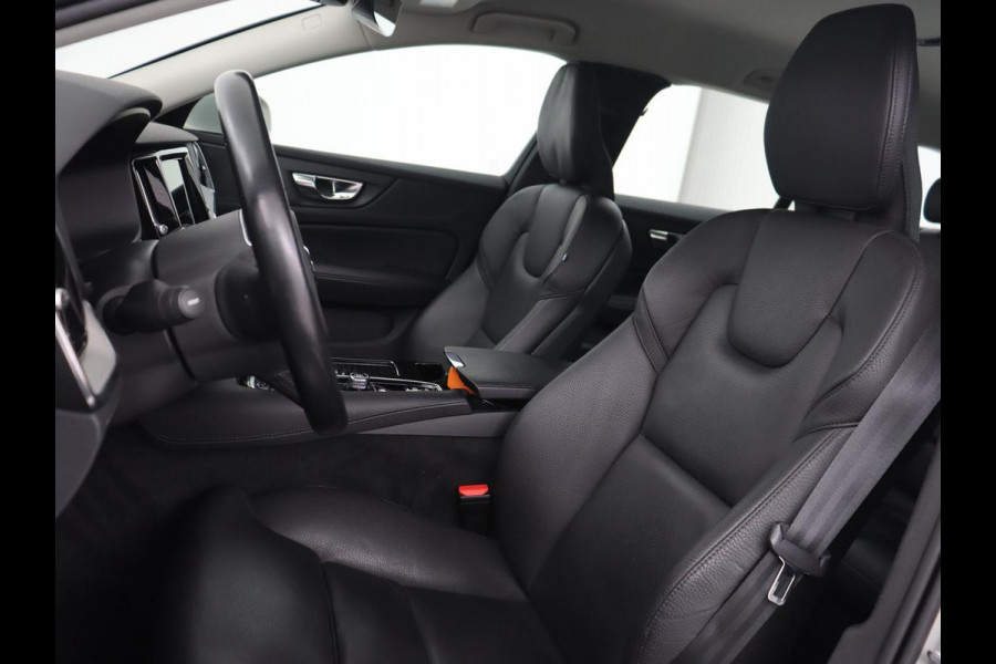 Volvo V60 2.0 T6 AWD Recharge Inscription | Trekhaak | Stoel & stuurverwarming | Leder | Adaptive cruise | Memory | Carplay | Navigatie | Camera | PHEV | Plug In Volvo V60 2.0 T6 AWD Recharge Inscription | Trekhaak | Stoel & stuurverwarming | Leder | Adaptive cruise | Memory | Carplay | Navigatie | Camera | PHEV | Plug In