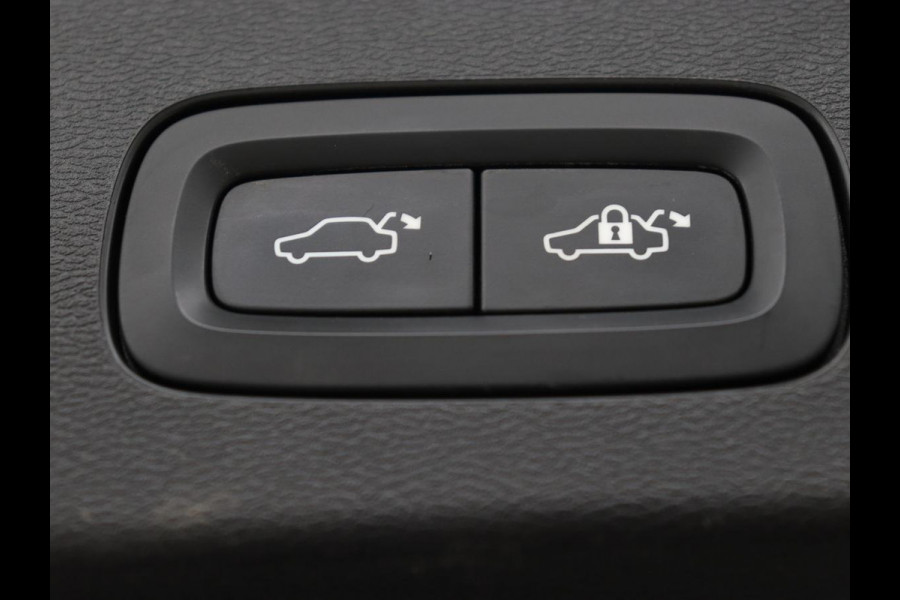 Volvo V60 2.0 T6 AWD Recharge Inscription | Trekhaak | Stoel & stuurverwarming | Leder | Adaptive cruise | Memory | Carplay | Navigatie | Camera | PHEV | Plug In Volvo V60 2.0 T6 AWD Recharge Inscription | Trekhaak | Stoel & stuurverwarming | Leder | Adaptive cruise | Memory | Carplay | Navigatie | Camera | PHEV | Plug In