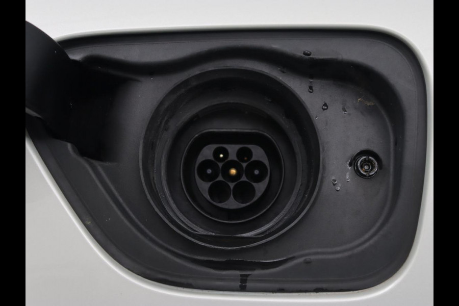 Volvo V60 2.0 T6 AWD Recharge Inscription | Trekhaak | Stoel & stuurverwarming | Leder | Adaptive cruise | Memory | Carplay | Navigatie | Camera | PHEV | Plug In Volvo V60 2.0 T6 AWD Recharge Inscription | Trekhaak | Stoel & stuurverwarming | Leder | Adaptive cruise | Memory | Carplay | Navigatie | Camera | PHEV | Plug In