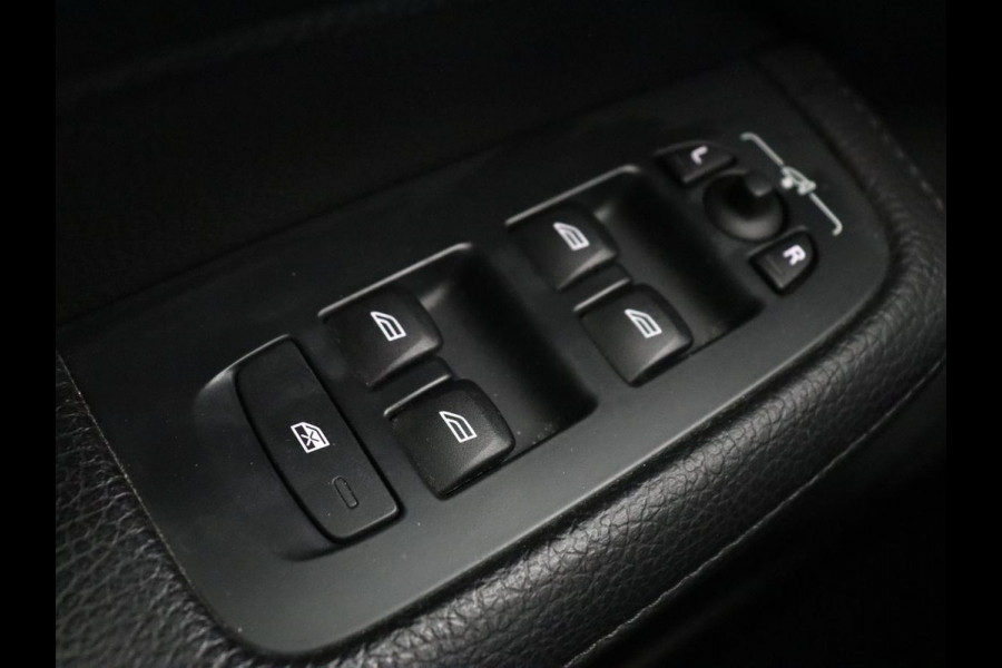 Volvo V60 2.0 T6 AWD Recharge Inscription | Trekhaak | Stoel & stuurverwarming | Leder | Adaptive cruise | Memory | Carplay | Navigatie | Camera | PHEV | Plug In Volvo V60 2.0 T6 AWD Recharge Inscription | Trekhaak | Stoel & stuurverwarming | Leder | Adaptive cruise | Memory | Carplay | Navigatie | Camera | PHEV | Plug In
