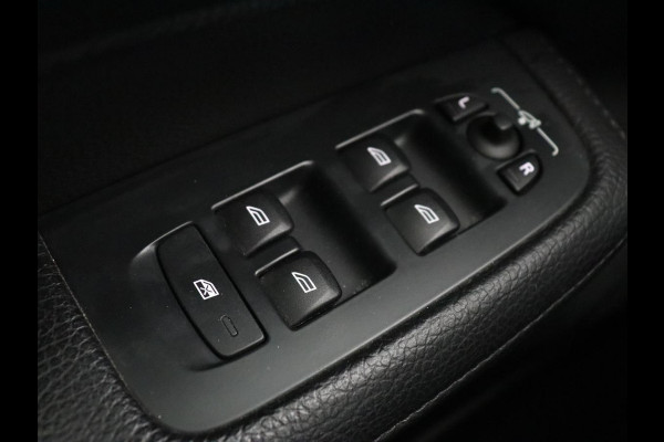 Volvo V60 2.0 T6 AWD Recharge Inscription | Trekhaak | Stoel & stuurverwarming | Leder | Adaptive cruise | Memory | Carplay | Navigatie | Camera | PHEV | Plug In Volvo V60 2.0 T6 AWD Recharge Inscription | Trekhaak | Stoel & stuurverwarming | Leder | Adaptive cruise | Memory | Carplay | Navigatie | Camera | PHEV | Plug In