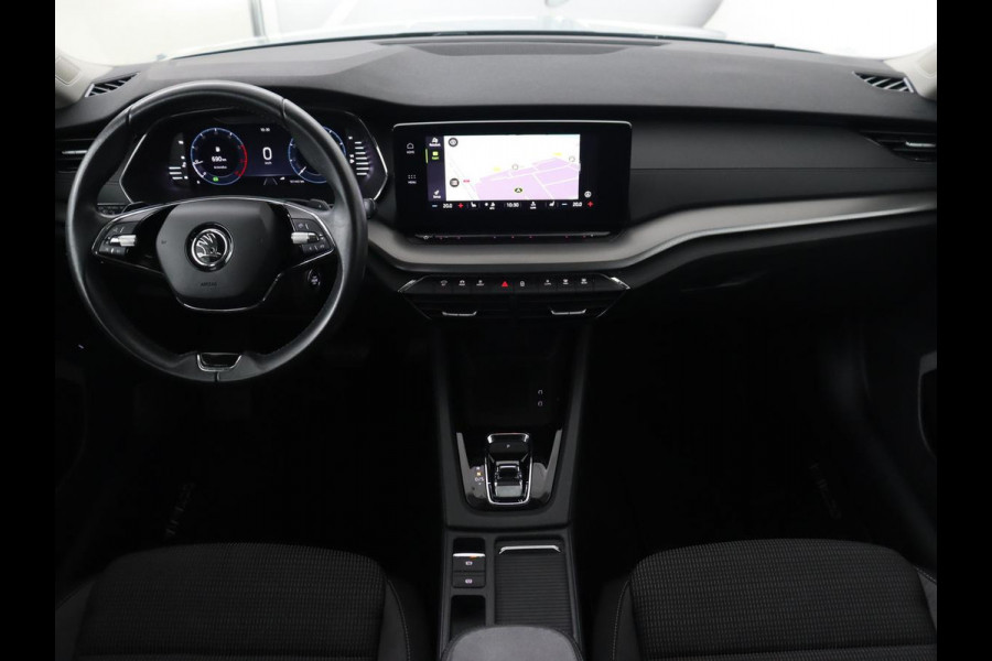 Škoda Octavia 1.0 e-TSI Business Edition | Stoelverwarming | Trekhaak | Camera | Carplay | Virtual Cockpit | Navigatie | Cruise control