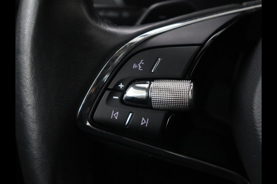 Škoda Octavia 1.0 e-TSI Business Edition | Stoelverwarming | Trekhaak | Camera | Carplay | Virtual Cockpit | Navigatie | Cruise control