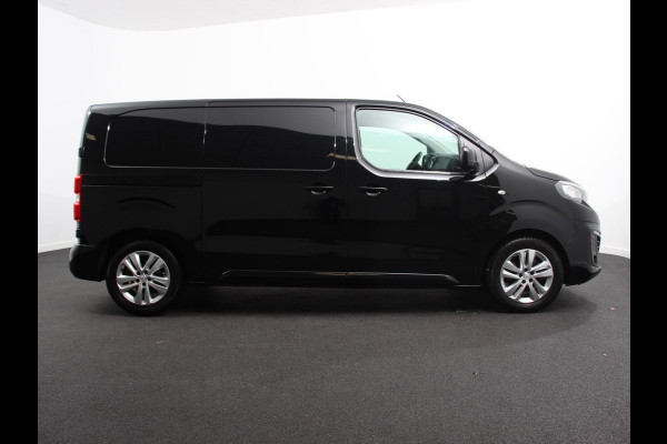 Peugeot Expert 1.5 BlueHDI Premium L2 | Navigatie | Apple carplay/Android Auto | DAB+ | 3zits | Airco | Cruise Control | Betimmering | Bumpers in kleur Peugeot Expert 1.5 BlueHDI Premium L2 | Navigatie | Apple carplay/Android Auto | DAB+ | 3zits | Airco | Cruise Control | Betimmering | Bumpers in kleur