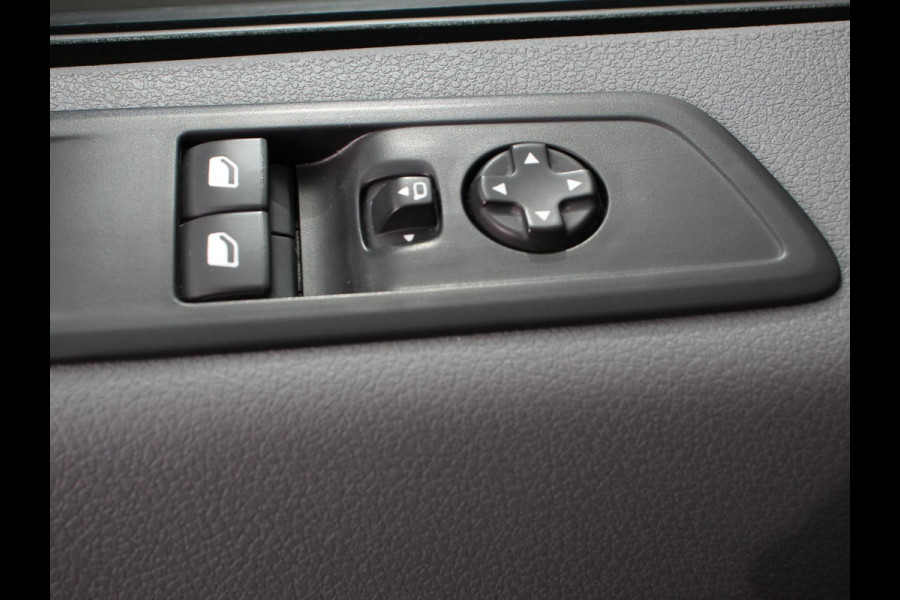 Peugeot Expert 1.5 BlueHDI Premium L2 | Navigatie | Apple carplay/Android Auto | DAB+ | 3zits | Airco | Cruise Control | Betimmering | Bumpers in kleur Peugeot Expert 1.5 BlueHDI Premium L2 | Navigatie | Apple carplay/Android Auto | DAB+ | 3zits | Airco | Cruise Control | Betimmering | Bumpers in kleur