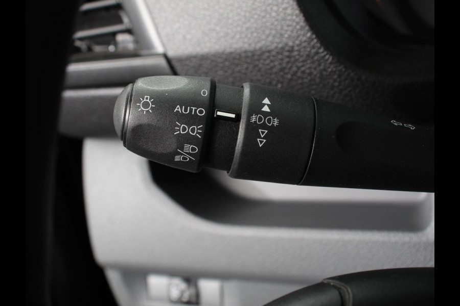 Peugeot Expert 1.5 BlueHDI Premium L2 | Navigatie | Apple carplay/Android Auto | DAB+ | 3zits | Airco | Cruise Control | Betimmering | Bumpers in kleur Peugeot Expert 1.5 BlueHDI Premium L2 | Navigatie | Apple carplay/Android Auto | DAB+ | 3zits | Airco | Cruise Control | Betimmering | Bumpers in kleur