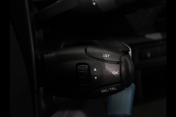 Peugeot Expert 1.5 BlueHDI Premium L2 | Navigatie | Apple carplay/Android Auto | DAB+ | 3zits | Airco | Cruise Control | Betimmering | Bumpers in kleur Peugeot Expert 1.5 BlueHDI Premium L2 | Navigatie | Apple carplay/Android Auto | DAB+ | 3zits | Airco | Cruise Control | Betimmering | Bumpers in kleur