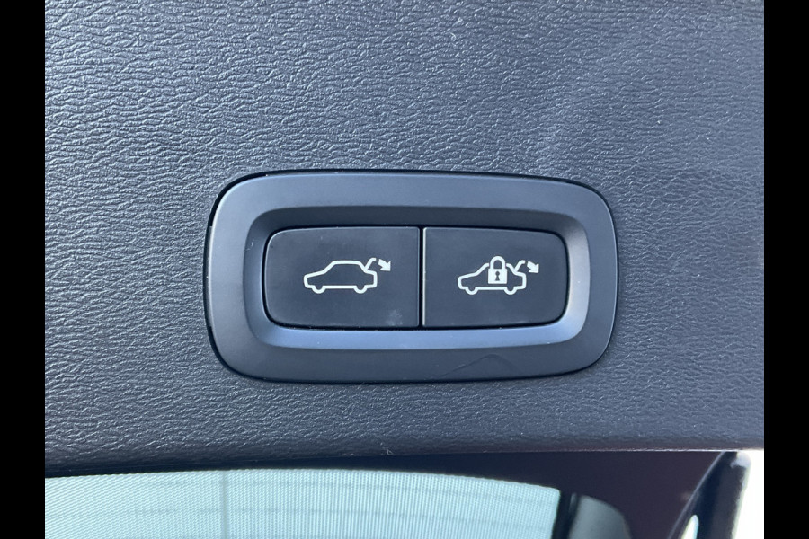 Volvo XC40 1.5 T5 262pk PHEV Recharge R-Design Elek.Trekhaak Leer Stoel/Stuurverw Adap.Cruise NL-Auto!