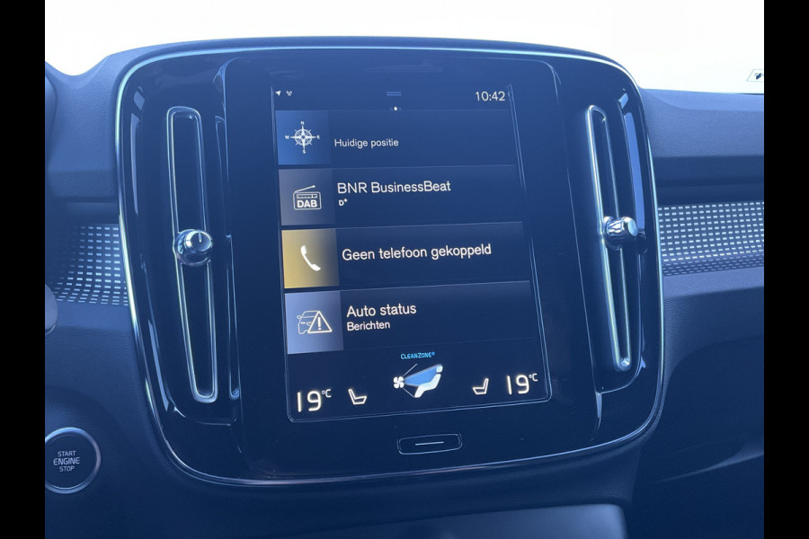 Volvo XC40 1.5 T5 262pk PHEV Recharge R-Design Elek.Trekhaak Leer Stoel/Stuurverw Adap.Cruise NL-Auto!