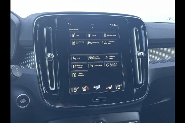 Volvo XC40 1.5 T5 262pk PHEV Recharge R-Design Elek.Trekhaak Leer Stoel/Stuurverw Adap.Cruise NL-Auto!