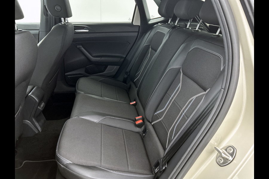 Volkswagen Polo 1.0 TSI Comfortline Automaat (PANORAMADAK, VIRTUAL COCKPIT, NAVIGATIE, CAMERA, CARPLAY, GOED ONDERHOUDEN) Volkswagen Polo 1.0 TSI Comfortline Automaat (PANORAMADAK, VIRTUAL COCKPIT, NAVIGATIE, CAMERA, CARPLAY, GOED ONDERHOUDEN)