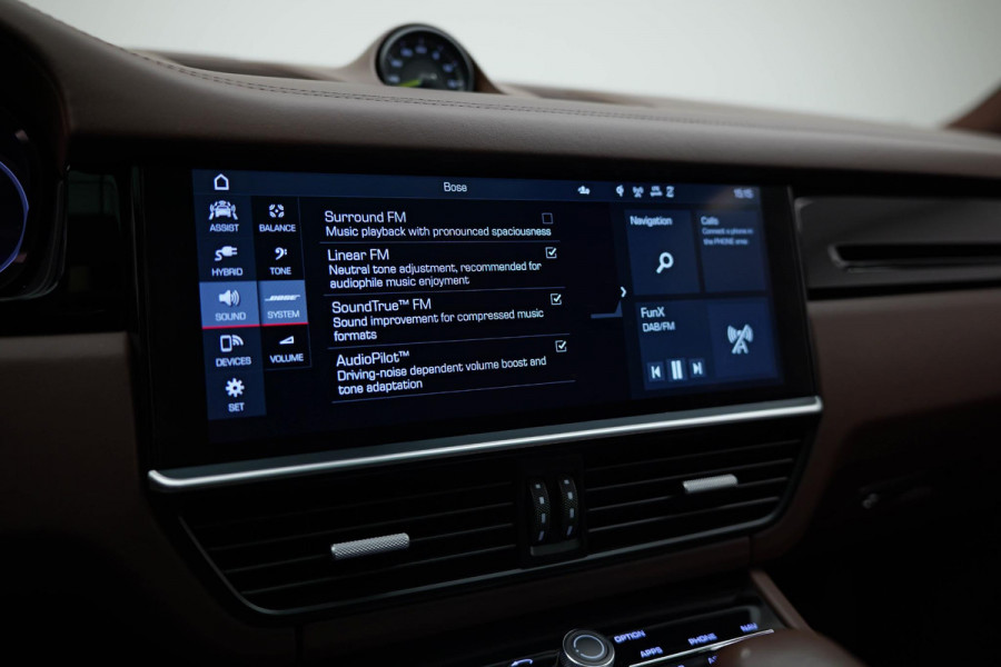 Porsche Cayenne Coupé 3.0 E-Hybrid |Pano|SportChrono|360|Bose| Porsche Cayenne Coupé 3.0 E-Hybrid |Pano|SportChrono|360|Bose|