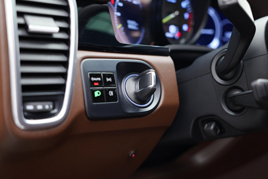 Porsche Cayenne Coupé 3.0 E-Hybrid |Pano|SportChrono|360|Bose| Porsche Cayenne Coupé 3.0 E-Hybrid |Pano|SportChrono|360|Bose|