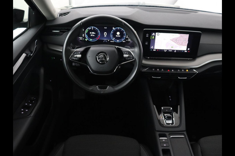 Škoda Octavia 1.4 TSI PHEV Business Edition | Adaptive cruise | Carplay | Stuurverwarming | Navigatie | Parkeerhulp | Climate control | Plug In Škoda Octavia 1.4 TSI PHEV Business Edition | Adaptive cruise | Carplay | Stuurverwarming | Navigatie | Parkeerhulp | Climate control | Plug In