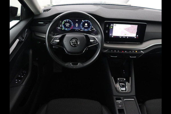 Škoda Octavia 1.4 TSI PHEV Business Edition | Adaptive cruise | Carplay | Stuurverwarming | Navigatie | Parkeerhulp | Climate control | Plug In Škoda Octavia 1.4 TSI PHEV Business Edition | Adaptive cruise | Carplay | Stuurverwarming | Navigatie | Parkeerhulp | Climate control | Plug In