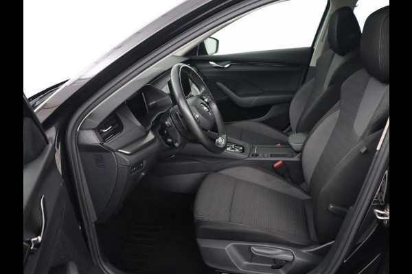 Škoda Octavia 1.4 TSI PHEV Business Edition | Adaptive cruise | Carplay | Stuurverwarming | Navigatie | Parkeerhulp | Climate control | Plug In Škoda Octavia 1.4 TSI PHEV Business Edition | Adaptive cruise | Carplay | Stuurverwarming | Navigatie | Parkeerhulp | Climate control | Plug In