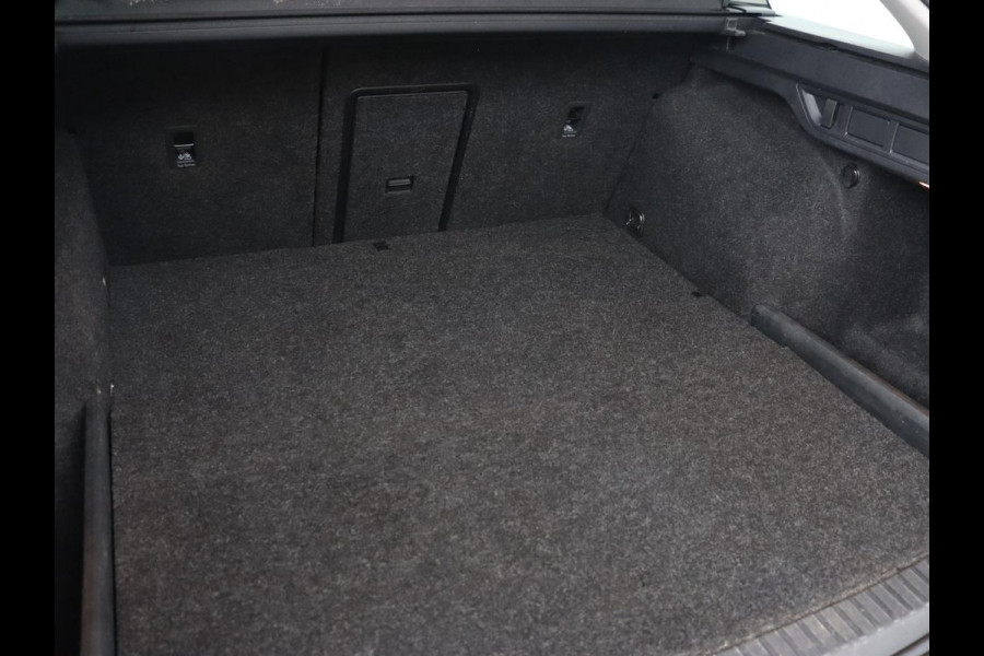 Škoda Octavia 1.4 TSI PHEV Business Edition | Adaptive cruise | Carplay | Stuurverwarming | Navigatie | Parkeerhulp | Climate control | Plug In Škoda Octavia 1.4 TSI PHEV Business Edition | Adaptive cruise | Carplay | Stuurverwarming | Navigatie | Parkeerhulp | Climate control | Plug In