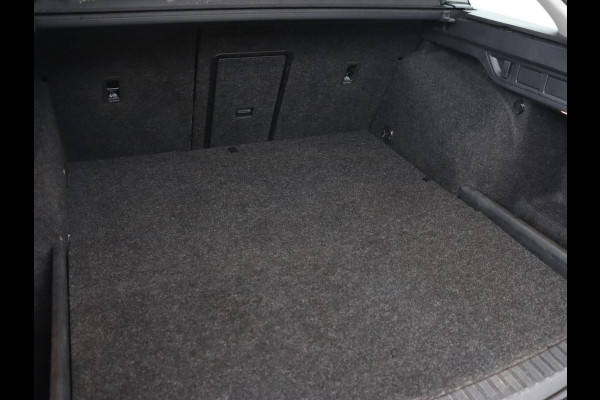 Škoda Octavia 1.4 TSI PHEV Business Edition | Adaptive cruise | Carplay | Stuurverwarming | Navigatie | Parkeerhulp | Climate control | Plug In Škoda Octavia 1.4 TSI PHEV Business Edition | Adaptive cruise | Carplay | Stuurverwarming | Navigatie | Parkeerhulp | Climate control | Plug In