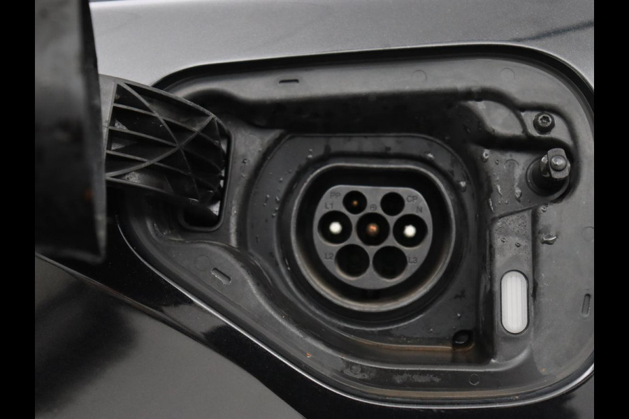 Škoda Octavia 1.4 TSI PHEV Business Edition | Adaptive cruise | Carplay | Stuurverwarming | Navigatie | Parkeerhulp | Climate control | Plug In Škoda Octavia 1.4 TSI PHEV Business Edition | Adaptive cruise | Carplay | Stuurverwarming | Navigatie | Parkeerhulp | Climate control | Plug In