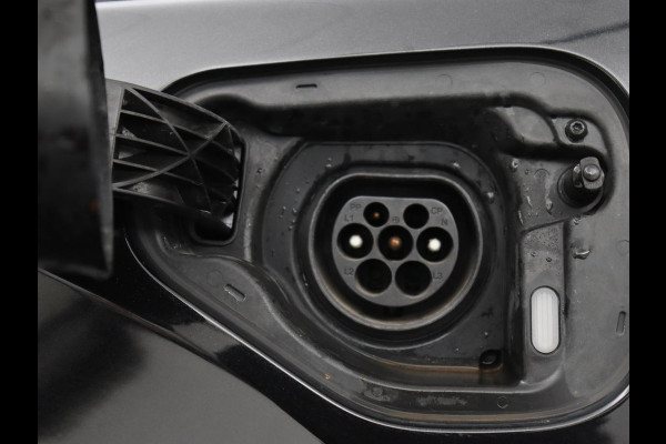 Škoda Octavia 1.4 TSI PHEV Business Edition | Adaptive cruise | Carplay | Stuurverwarming | Navigatie | Parkeerhulp | Climate control | Plug In Škoda Octavia 1.4 TSI PHEV Business Edition | Adaptive cruise | Carplay | Stuurverwarming | Navigatie | Parkeerhulp | Climate control | Plug In