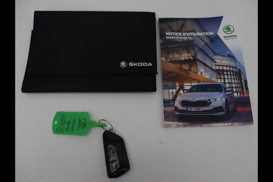 Škoda Octavia 1.4 TSI PHEV Business Edition | Adaptive cruise | Carplay | Stuurverwarming | Navigatie | Parkeerhulp | Climate control | Plug In Škoda Octavia 1.4 TSI PHEV Business Edition | Adaptive cruise | Carplay | Stuurverwarming | Navigatie | Parkeerhulp | Climate control | Plug In