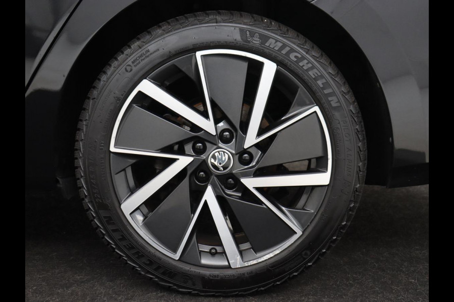 Škoda Octavia 1.4 TSI PHEV Business Edition | Adaptive cruise | Carplay | Stuurverwarming | Navigatie | Parkeerhulp | Climate control | Plug In Škoda Octavia 1.4 TSI PHEV Business Edition | Adaptive cruise | Carplay | Stuurverwarming | Navigatie | Parkeerhulp | Climate control | Plug In