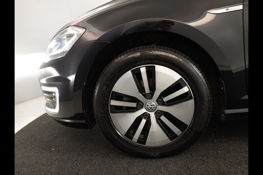 Volkswagen e-Golf E-DITION 136 pk | Navigatie | Parkeersensoren | Adaptieve cruise control | Stoelverwarming | Volkswagen e-Golf E-DITION 136 pk | Navigatie | Parkeersensoren | Adaptieve cruise control | Stoelverwarming |