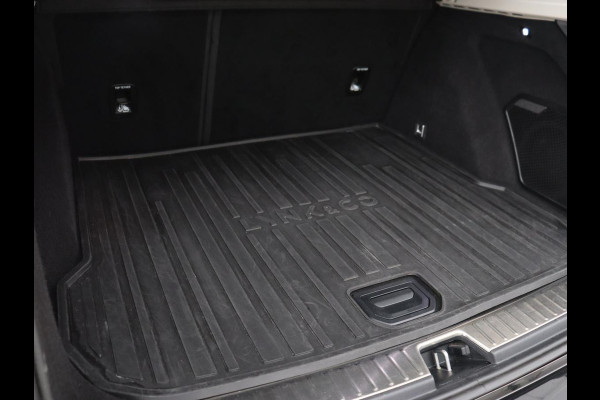 Lynk & Co 01 1.5 Plug In | Panoramadak | Infinity by Harman | Camera | Adaptive cruise | Stoelverwarming | Carplay | Memory | Full LED Lynk & Co 01 1.5 Plug In | Panoramadak | Infinity by Harman | Camera | Adaptive cruise | Stoelverwarming | Carplay | Memory | Full LED