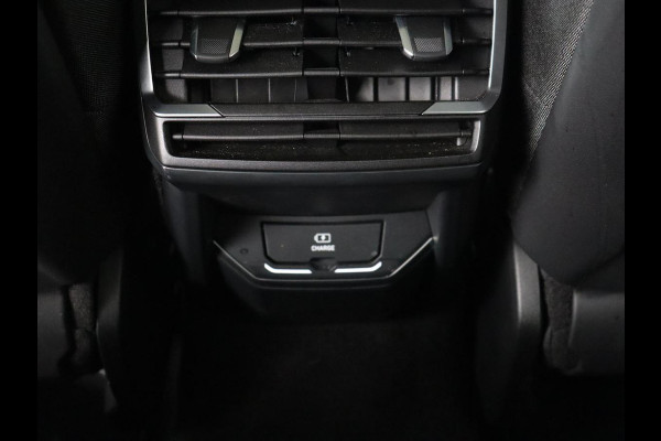 Lynk & Co 01 1.5 Plug In | Panoramadak | Infinity by Harman | Camera | Adaptive cruise | Stoelverwarming | Carplay | Memory | Full LED Lynk & Co 01 1.5 Plug In | Panoramadak | Infinity by Harman | Camera | Adaptive cruise | Stoelverwarming | Carplay | Memory | Full LED