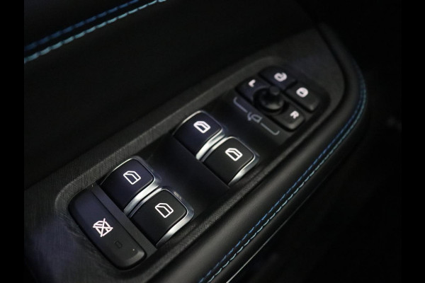 Lynk & Co 01 1.5 Plug In | Panoramadak | Infinity by Harman | Camera | Adaptive cruise | Stoelverwarming | Carplay | Memory | Full LED Lynk & Co 01 1.5 Plug In | Panoramadak | Infinity by Harman | Camera | Adaptive cruise | Stoelverwarming | Carplay | Memory | Full LED