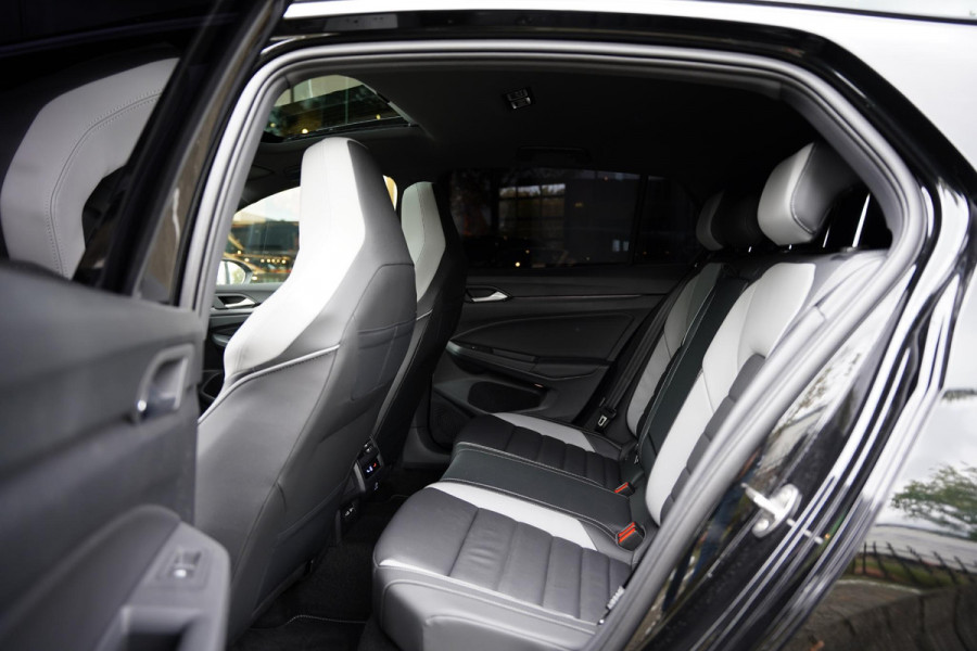 Volkswagen Golf 1.5 E-Hybrid GTE GERESERVEERD Volkswagen Golf 1.5 E-Hybrid GTE GERESERVEERD