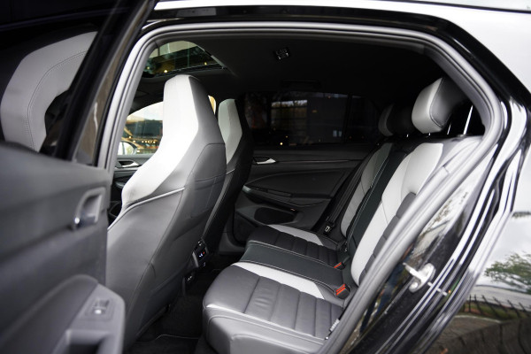 Volkswagen Golf 1.5 E-Hybrid GTE GERESERVEERD Volkswagen Golf 1.5 E-Hybrid GTE GERESERVEERD