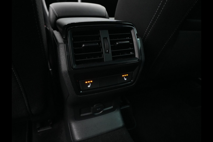 Škoda Karoq 1.5 TSI ACT 150PK DSG Sportline Business Navigatie Camera elek klep keyless 18"velgen 151