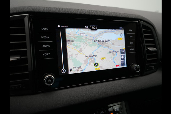 Škoda Karoq 1.5 TSI ACT 150PK DSG Sportline Business Navigatie Camera elek klep keyless 18"velgen 151