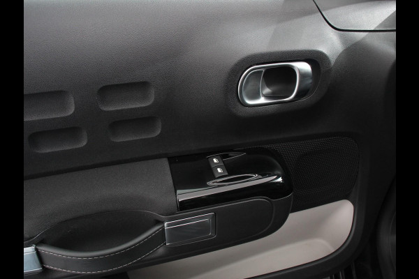 Citroën C3 1.2 PureTech Max Automaat  Airco Navigatie d.m.v.Apple carplay / Android Auto Parksensoren Lichtmetalen Velgen Citroën C3 1.2 PureTech Max Automaat  Airco Navigatie d.m.v.Apple carplay / Android Auto Parksensoren Lichtmetalen Velgen