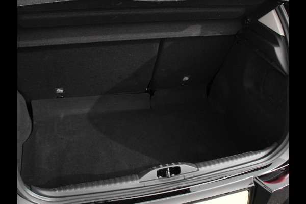 Citroën C3 1.2 PureTech Max Automaat  Airco Navigatie d.m.v.Apple carplay / Android Auto Parksensoren Lichtmetalen Velgen Citroën C3 1.2 PureTech Max Automaat  Airco Navigatie d.m.v.Apple carplay / Android Auto Parksensoren Lichtmetalen Velgen