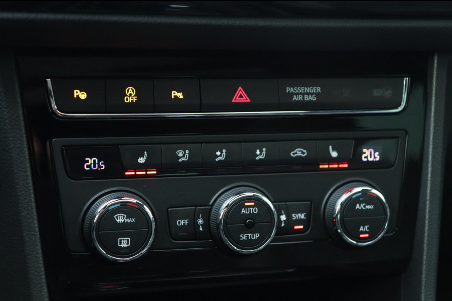 Seat Ateca 1.4 EcoTSI Xcellence 4DRIVE / PANODAK / KEYLESS / ACC / CAMERA / CARPLAY