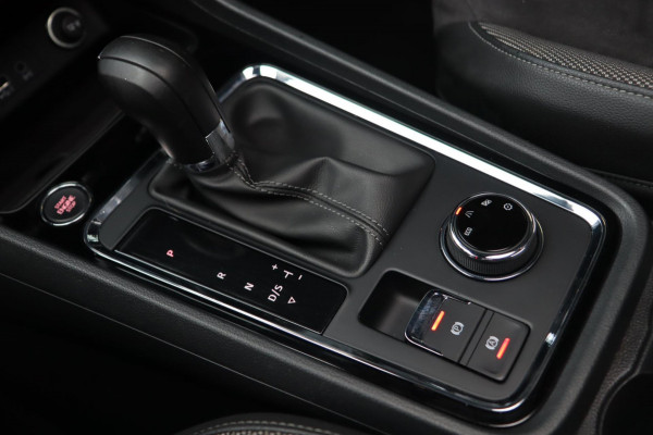 Seat Ateca 1.4 EcoTSI Xcellence 4DRIVE / PANODAK / KEYLESS / ACC / CAMERA / CARPLAY